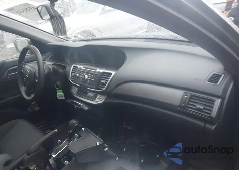 2015 Honda Accord Lx z USA, uszkodzony, nr VIN 1HGCR2F31FA235074